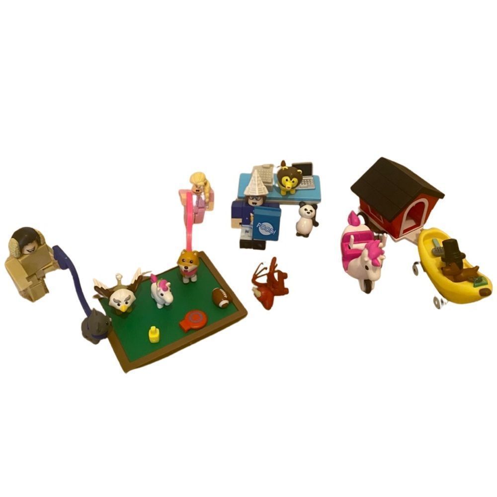Roblox Deluxe Adopt Me Playset
